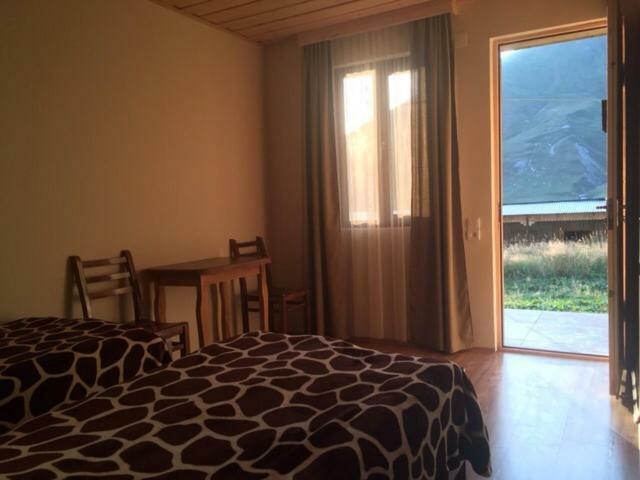 Guesthouse Besarion Ushguli Ngoại thất bức ảnh
